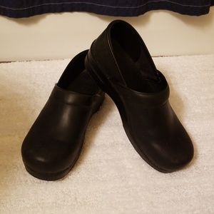 Dansko Black Clog's Size 41